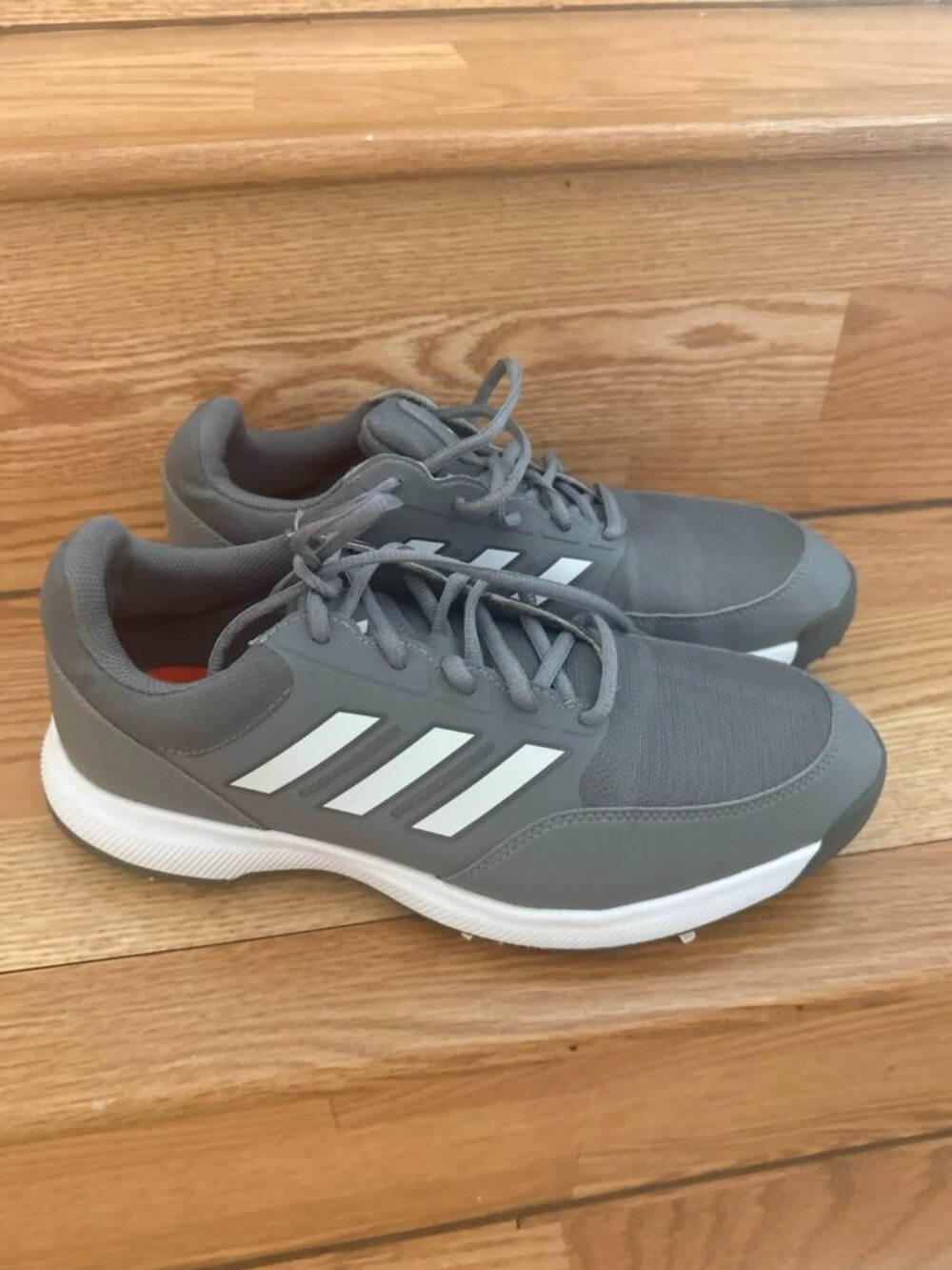 Adidas Men's Sneakers US 9 Gray and White
